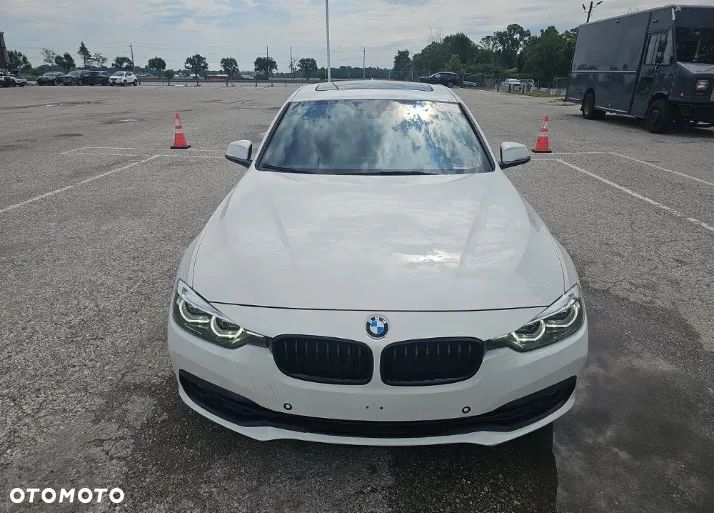 BMW Seria 3 330i Edition Luxury Line Purity - 3