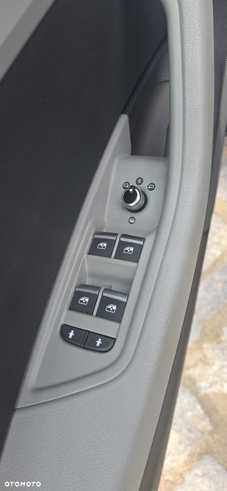 Audi A4 Avant 2.0 TFSI ultra Design S tronic - 19