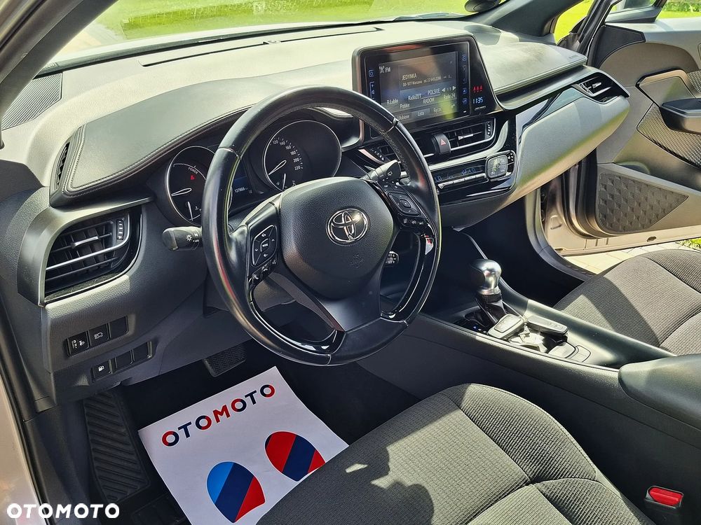 Toyota C-HR - 16