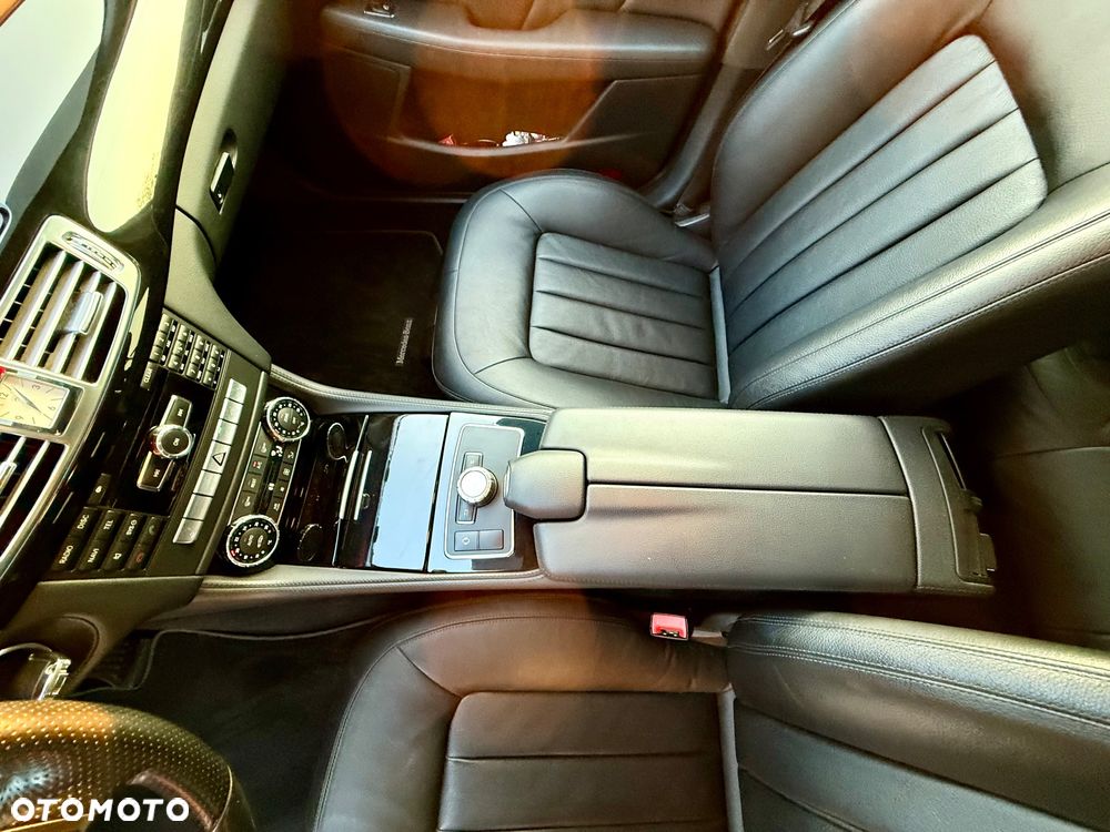 Mercedes-Benz CLS 350 d 4-Matic - 17