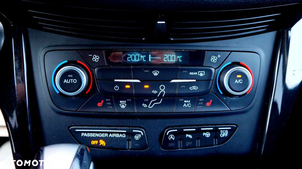 Ford Escape 2.0 EcoBoost AWD Titanium - 8