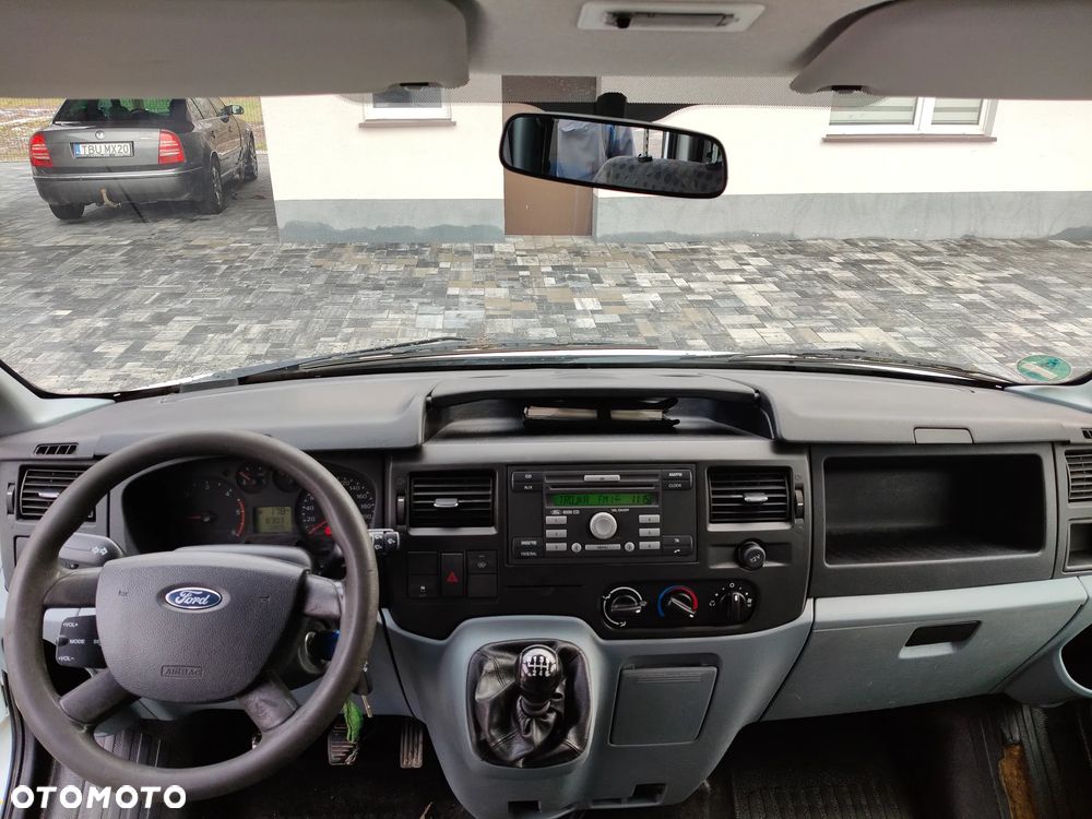 Ford Transit - 12