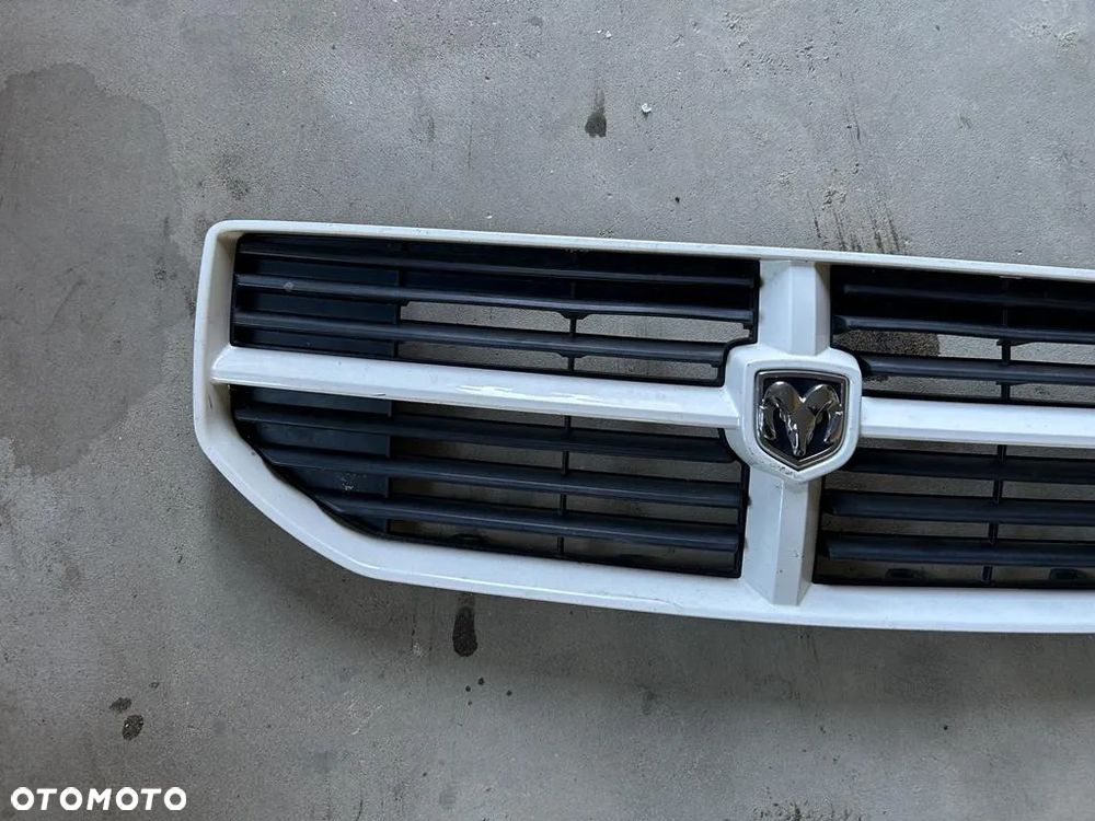Grill atrapa przód przednia  DODGE CALIBER - 2