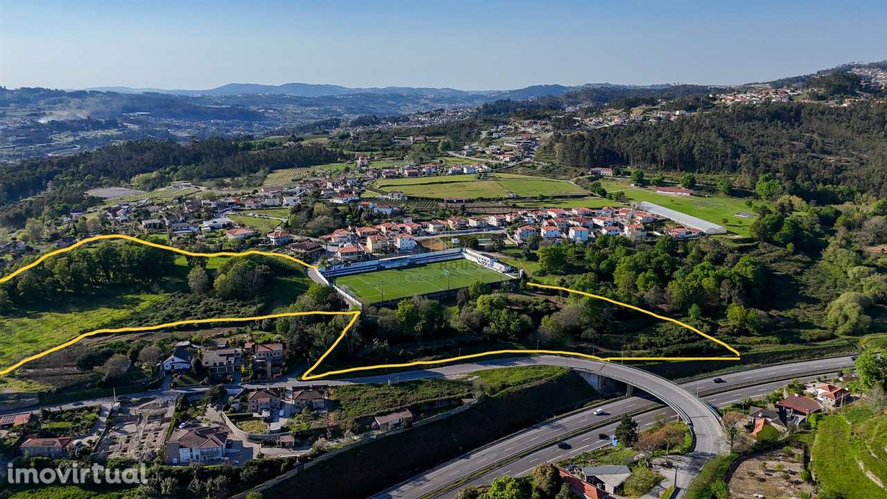 Vende-se terreno urbanizável com 42633m2 na Toutosa, Marco de Canavese - Grande imagem: 2/16