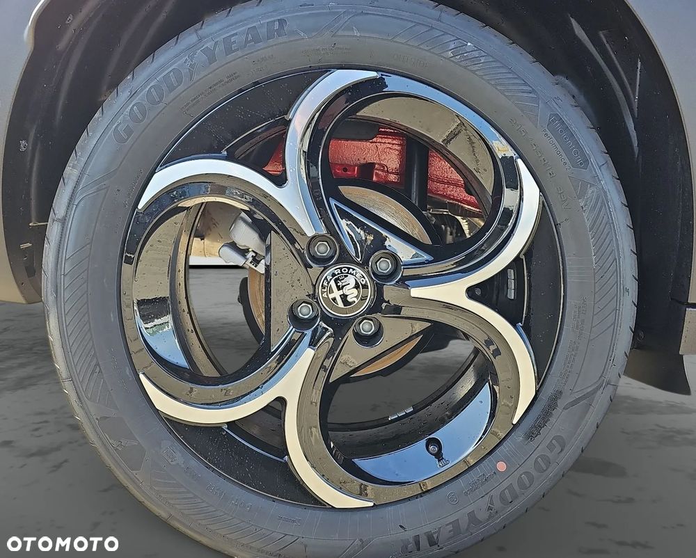 Alfa Romeo Junior 1.2 mHEV Ti eDCT - 9