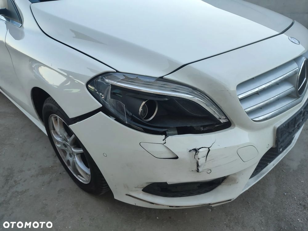 Mercedes-Benz Klasa B 180 d BlueEFFICIENCY Edition Style - 6