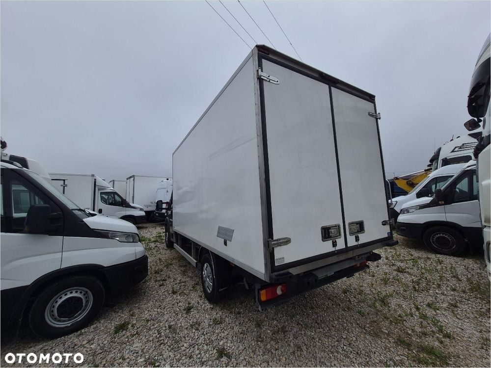 Peugeot Boxer 435 BlueHDi Euro 6 2179ccm - 165KM 3,5t 19-2 Boxer 435 BlueHDi L4 Premium - 9