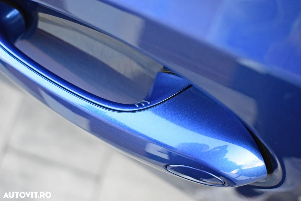 BMW Seria 3 320d xDrive AT - 33