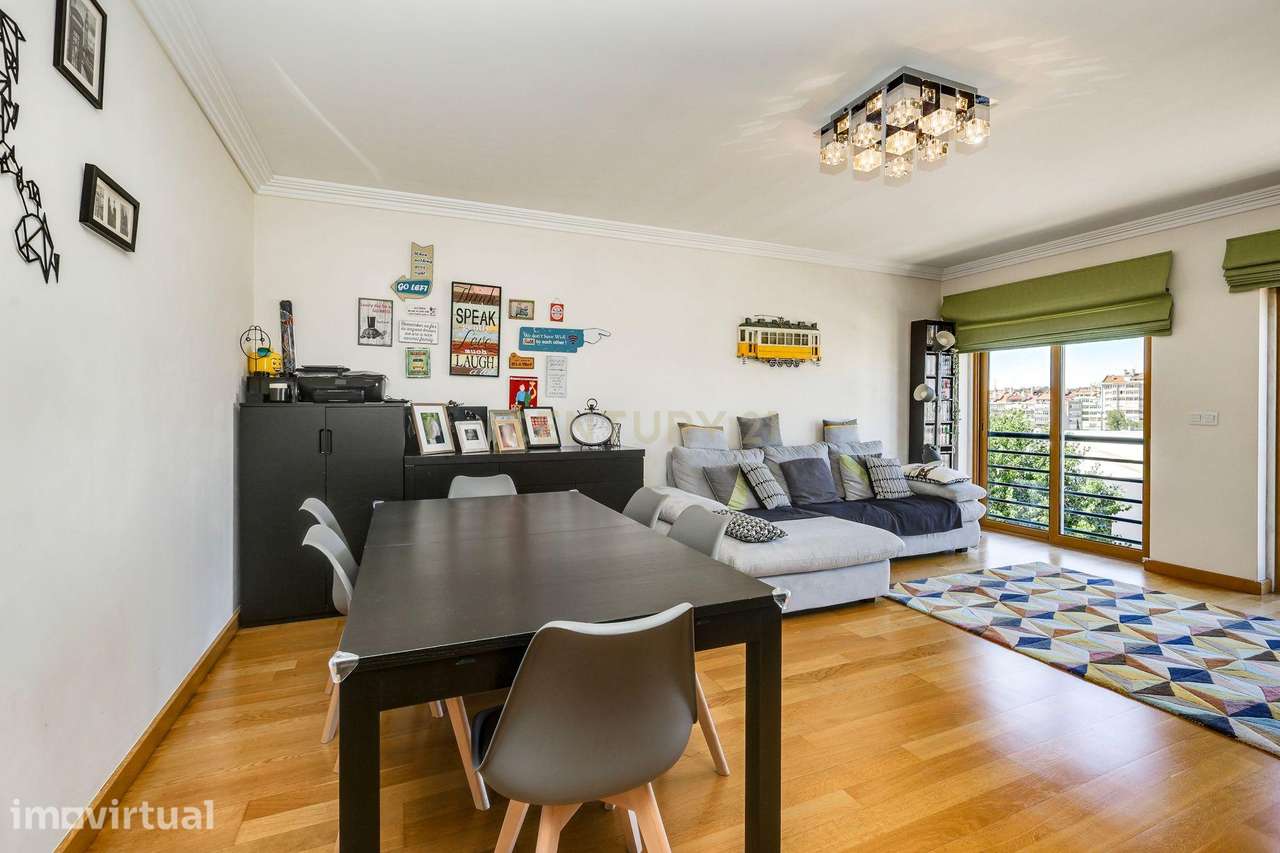 Apartamento T2 em Carnide, Lisboa com Vista Panorâmica - Grande imagem: 2/25