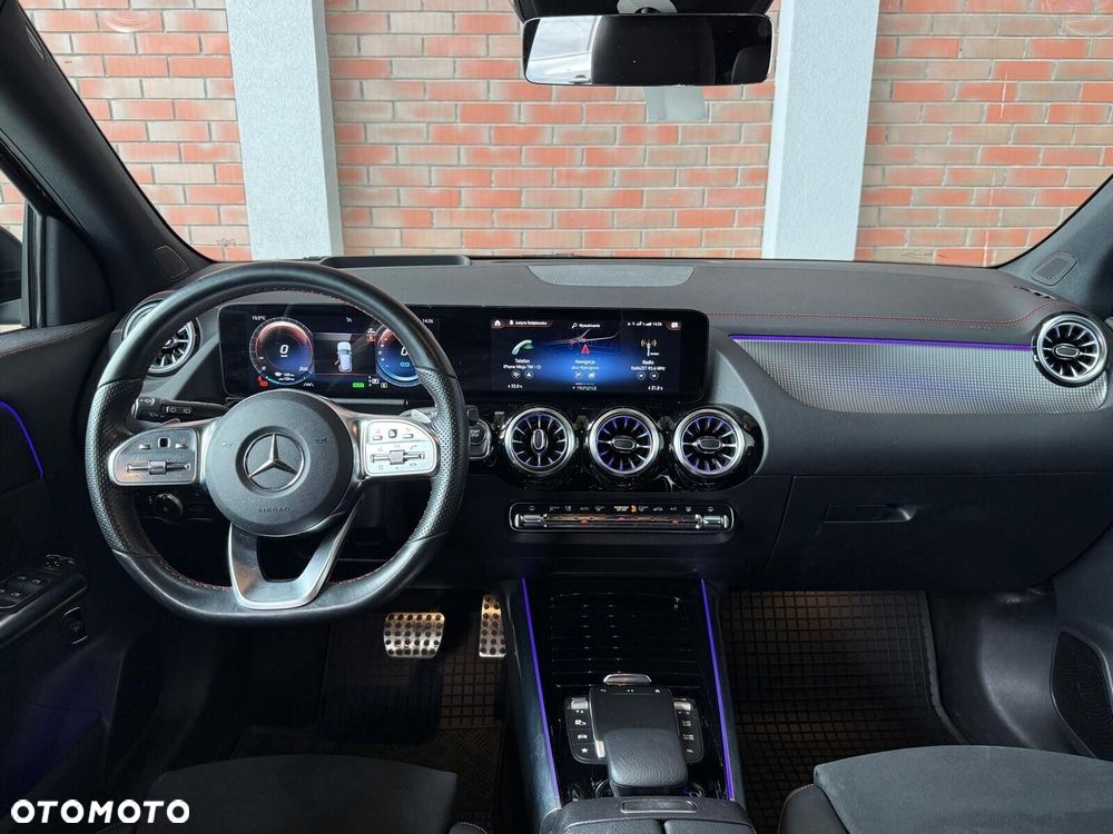 Mercedes-Benz EQA 350 66.5kWh 4-Matic AMG Line - 14