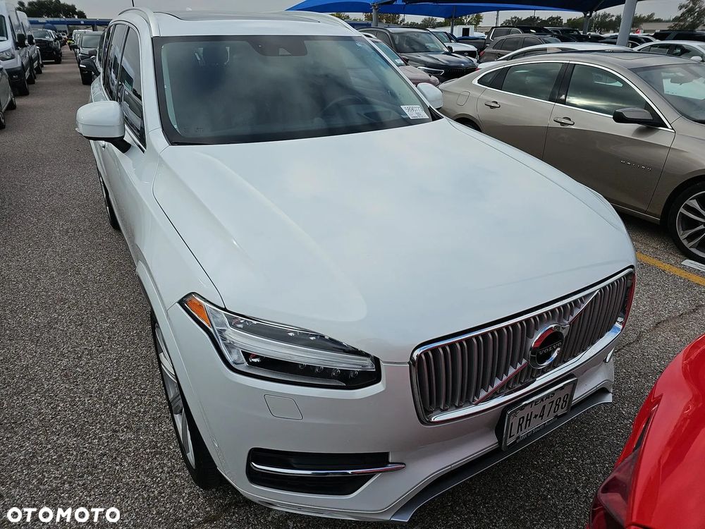 Volvo XC 90 - 3