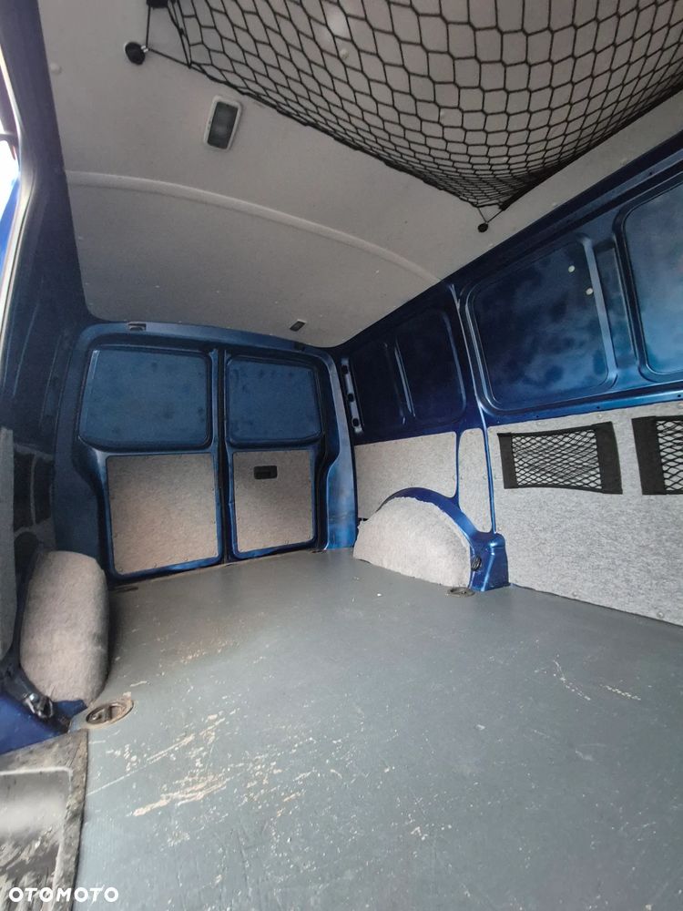 Volkswagen Transporter - 14