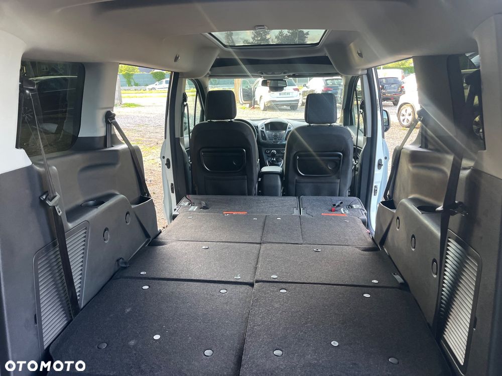 Ford Tourneo Connect Grand - 22