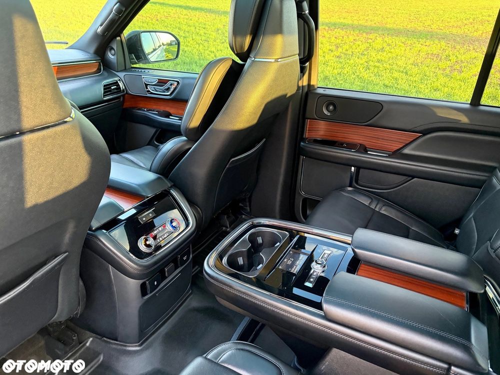 Lincoln Navigator - 18