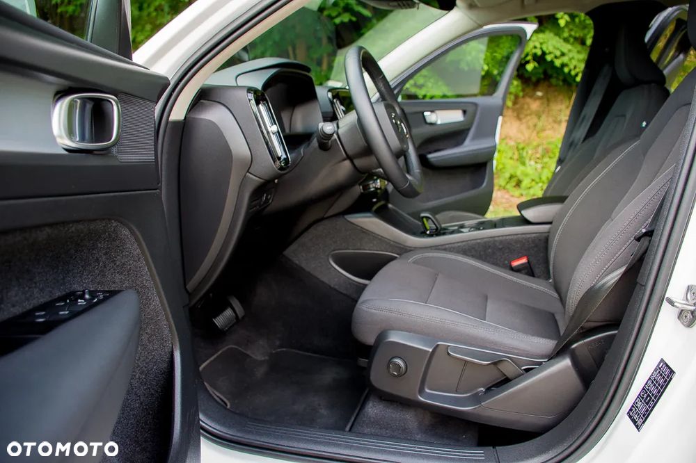 Volvo XC 40 T3 Momentum Pro - 16