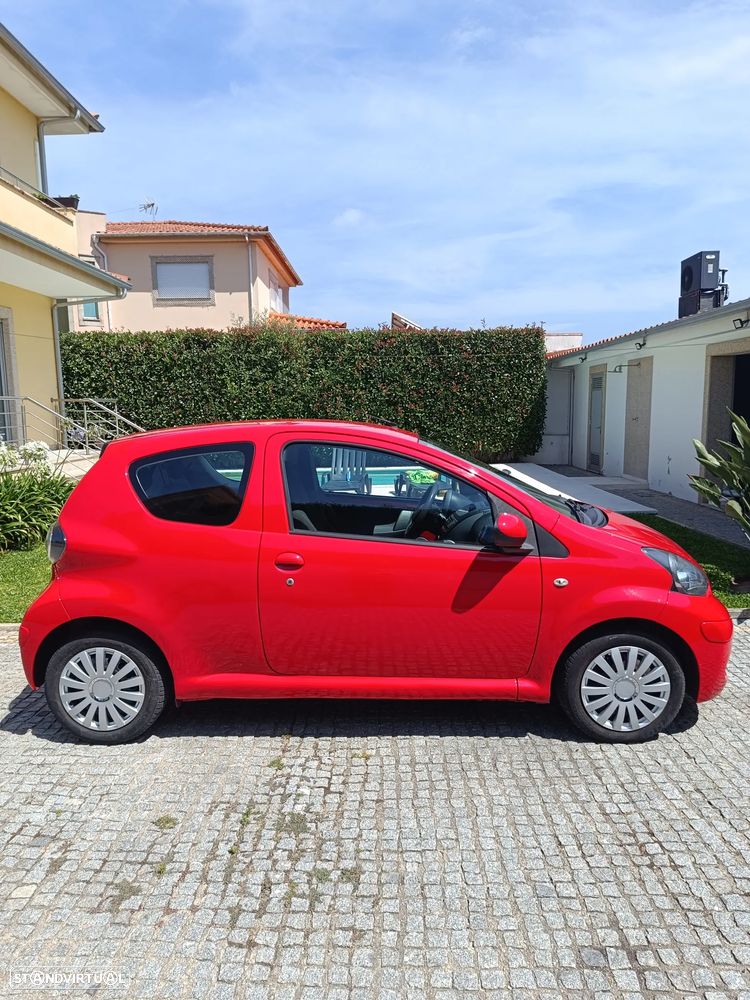 Toyota Aygo Standard - 4