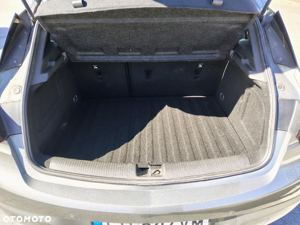 Opel Astra 1.2 T Edition S&S - 9