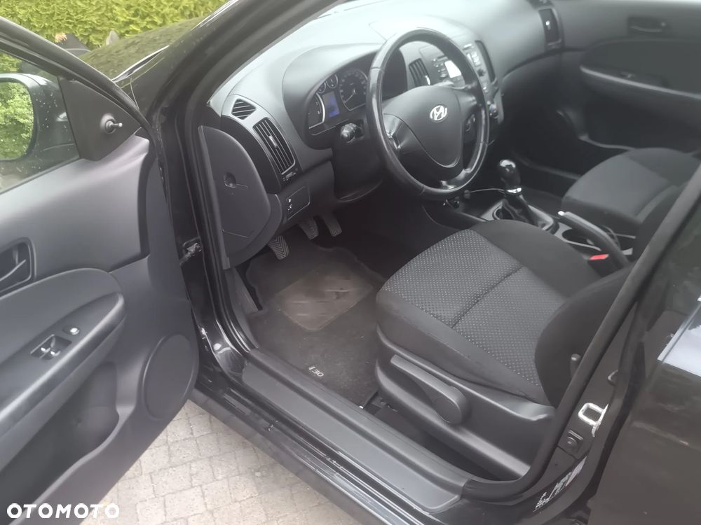 Hyundai i30 1.4 Base + EU5 - 4