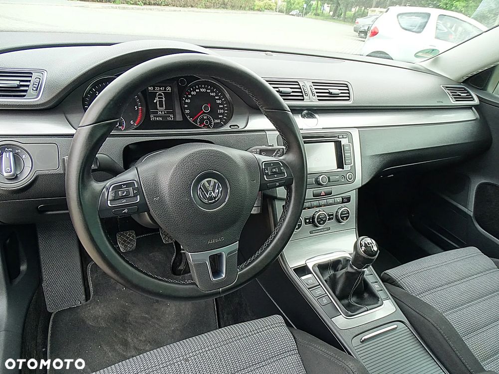 Volkswagen Passat Variant 2.0 TDI DPF Highline - 28