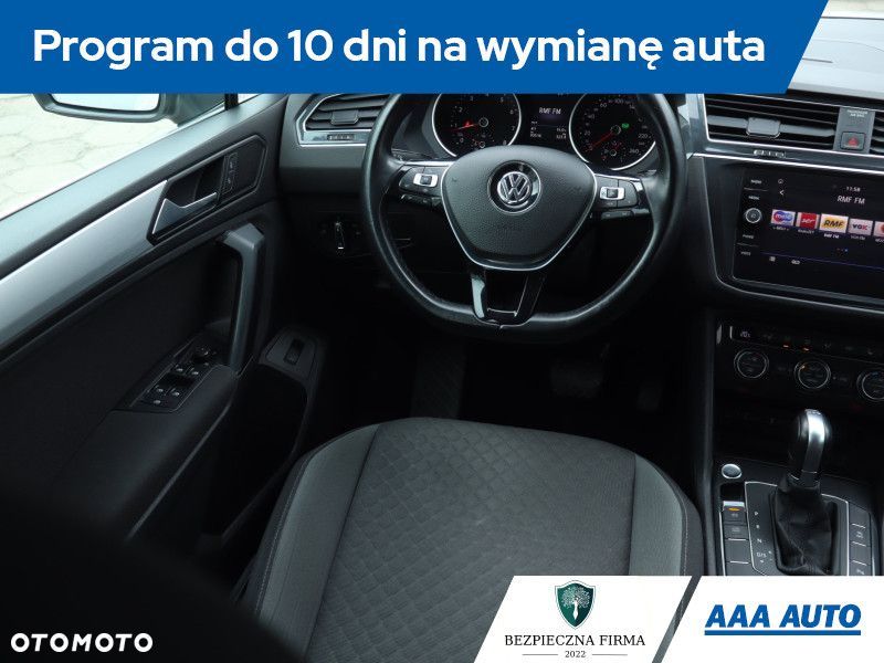 Volkswagen Tiguan - 9