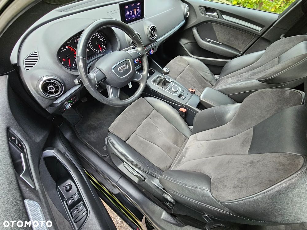 Audi A3 Sportback - 33