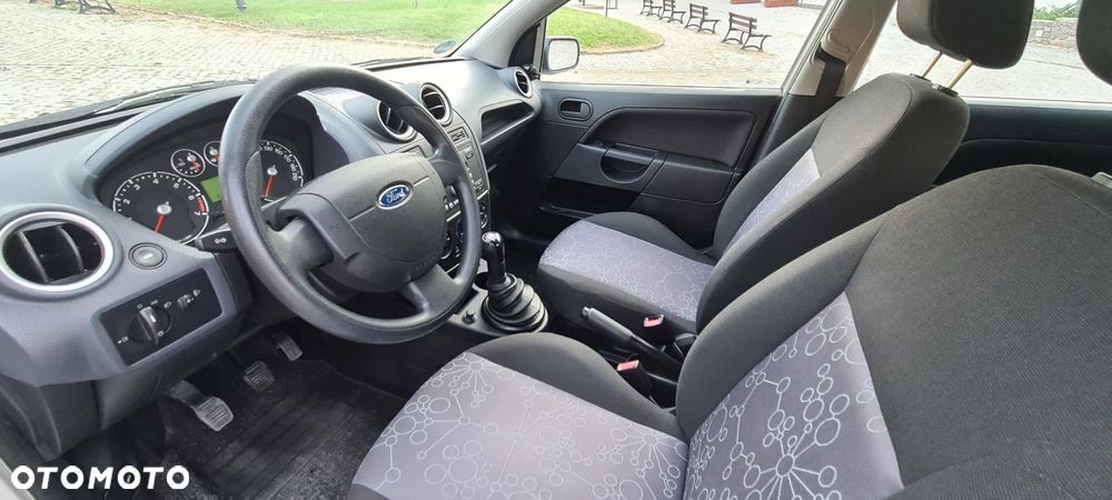 Ford Fiesta 1.4 Style - 20