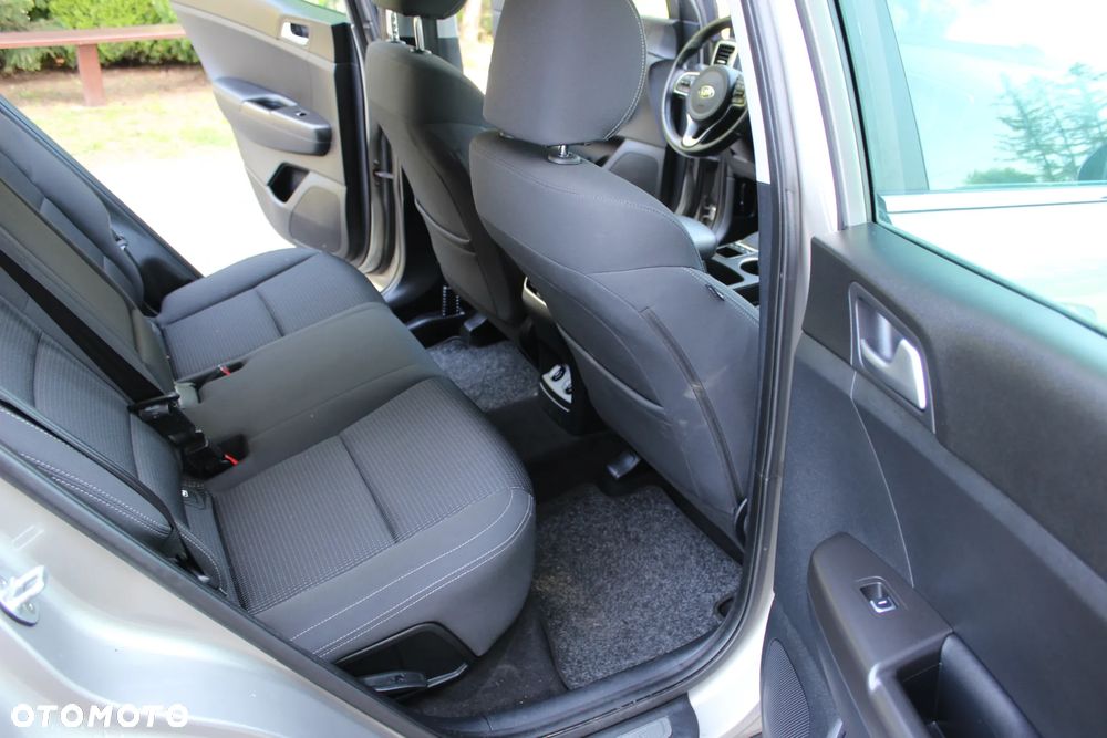 Kia Sportage 1.7 CRDI 2WD ISG Dream-Team Edition - 25