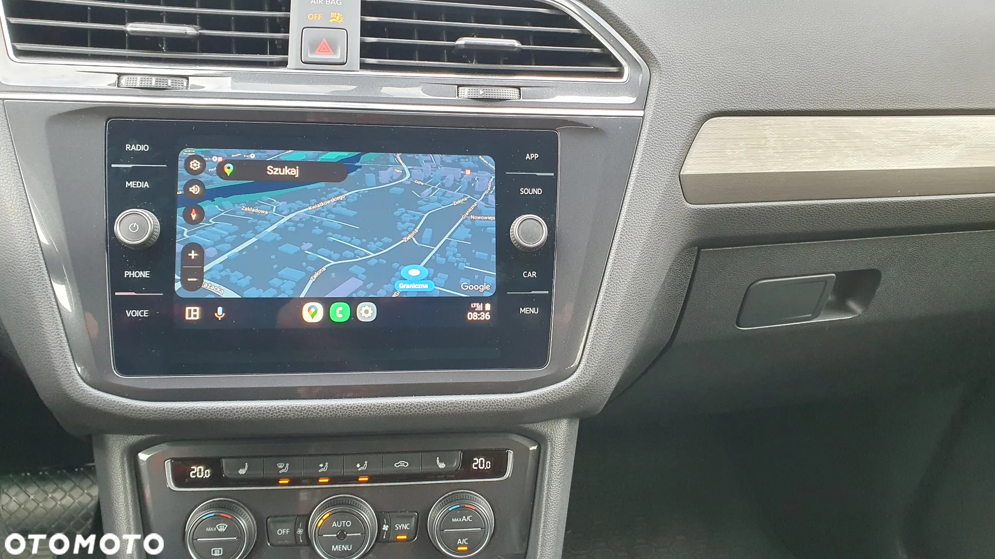 Volkswagen Tiguan - 24
