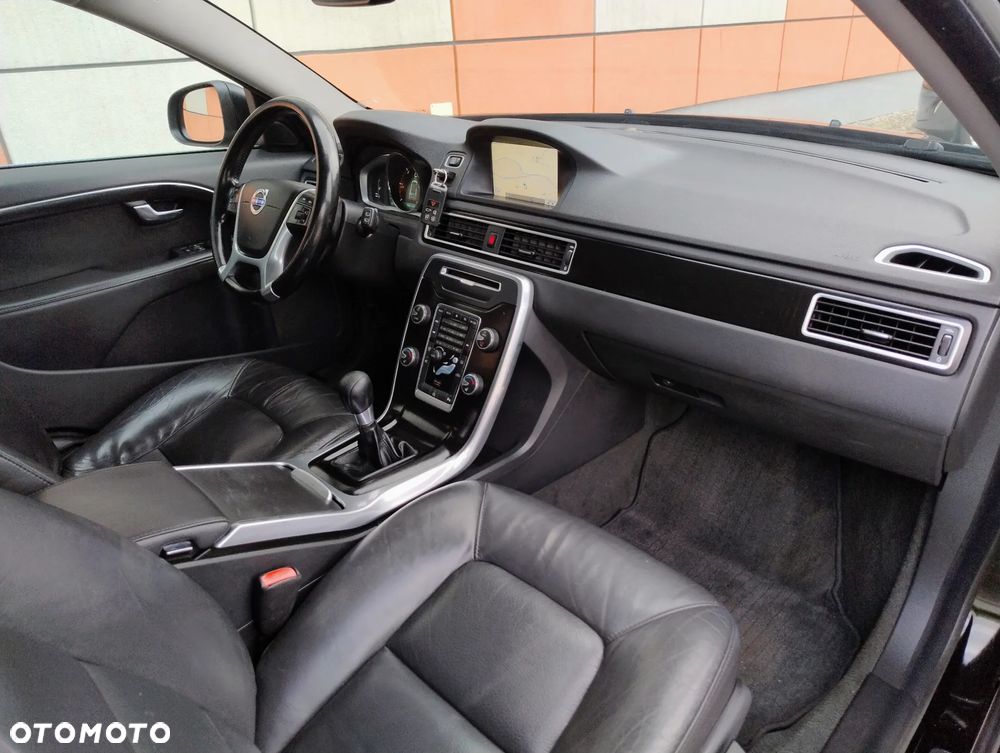 Volvo V70 D3 Momentum - 10