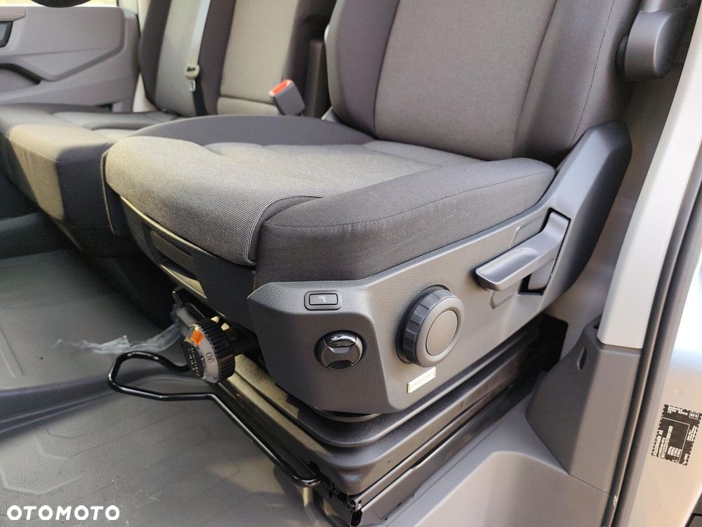 Volkswagen Crafter 35 furgon 177km Automat 3640 - 18