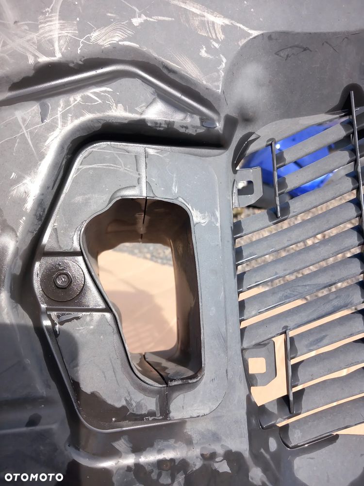 Nadkole p/p + wlot powietrza BMW 8 G14,G15,G16 - 11