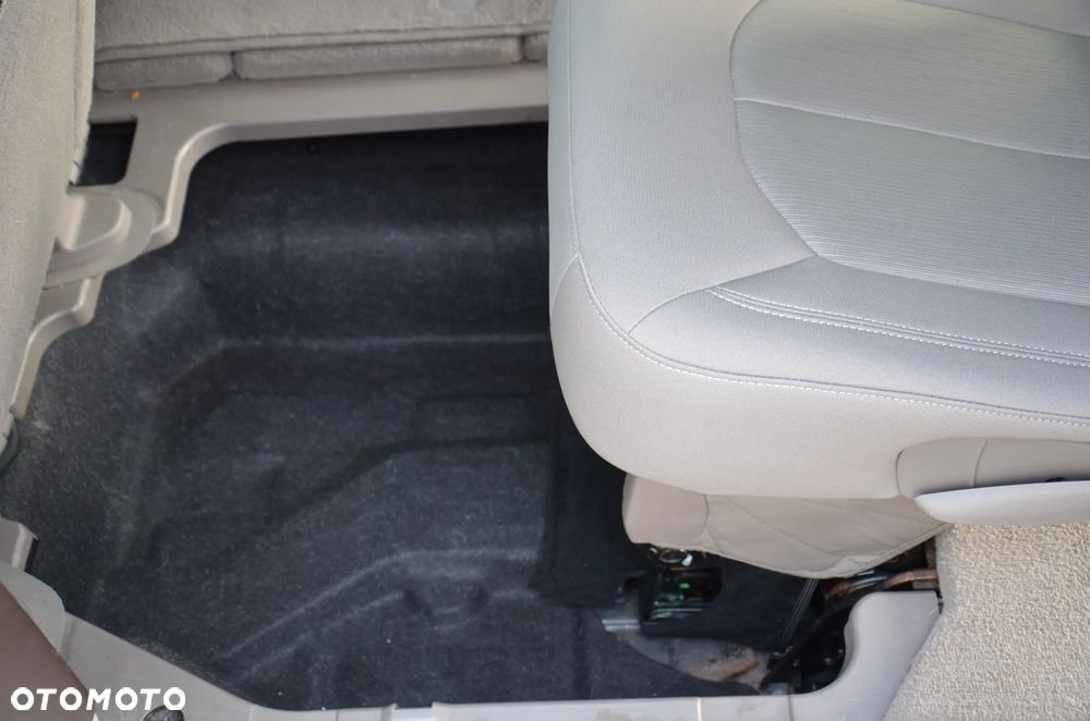 Chrysler Pacifica - 23