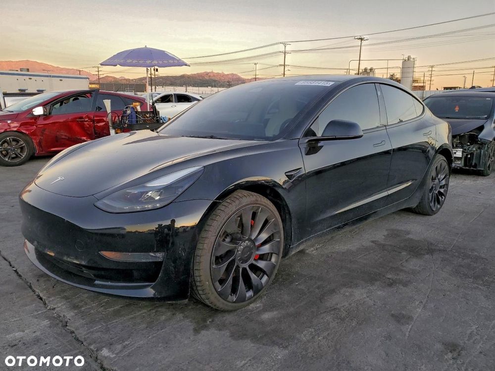 Tesla Model 3 Langstreckenbatterie Allradantrieb Dual Motor - 1