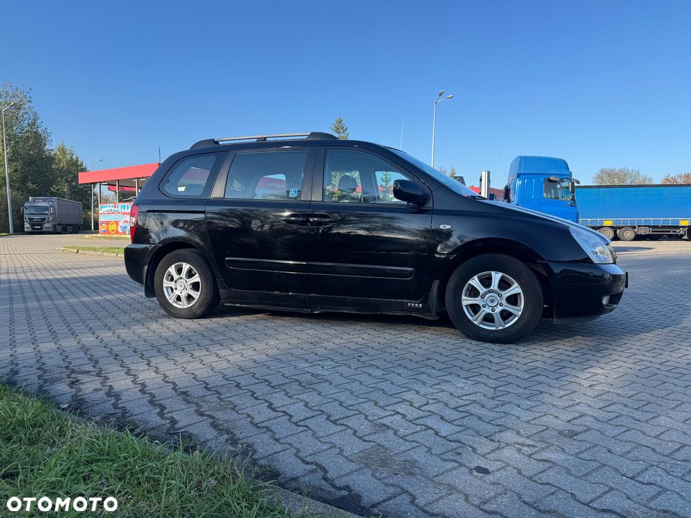 Kia Carnival 06-09 - 6