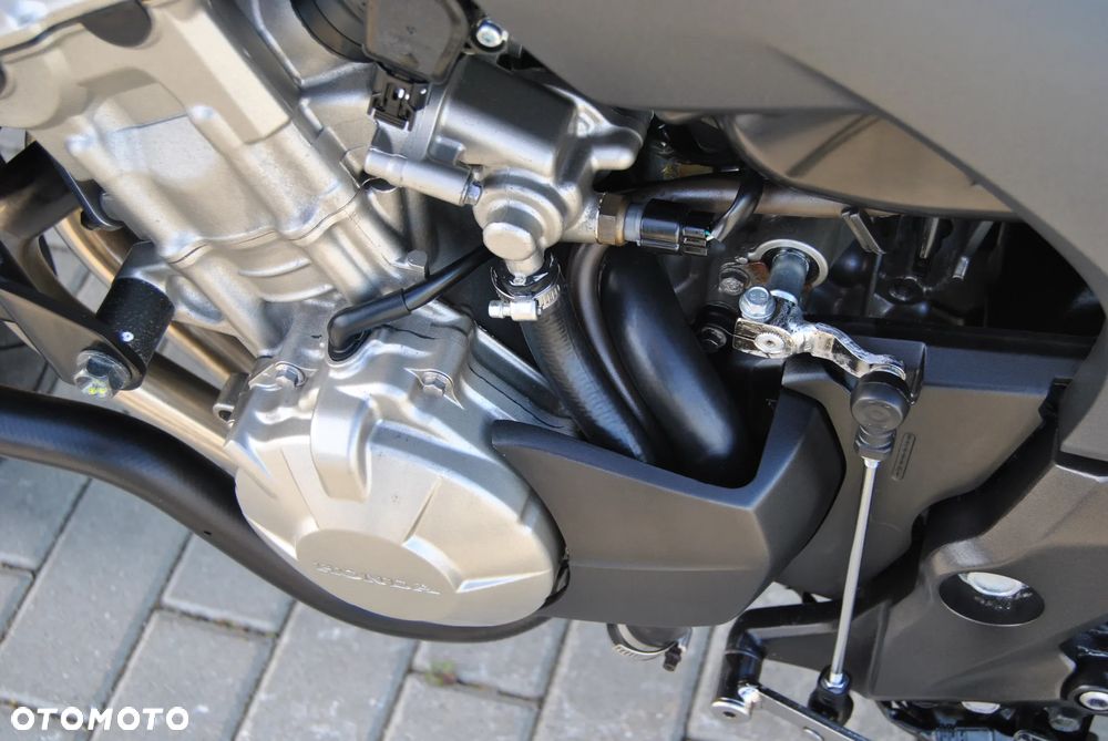 Honda CBF - 36