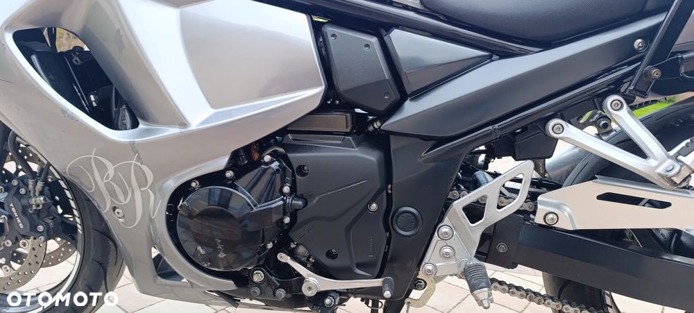 Suzuki GSX - 34
