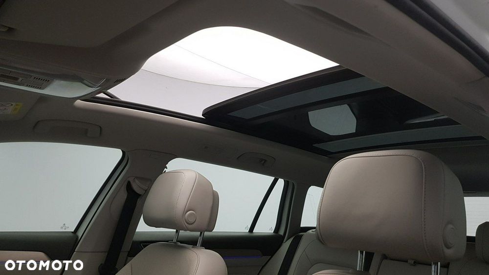 Volkswagen Passat - 28