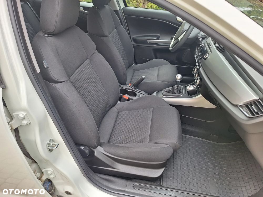 Alfa Romeo Giulietta 1.4 TB 16V - 10