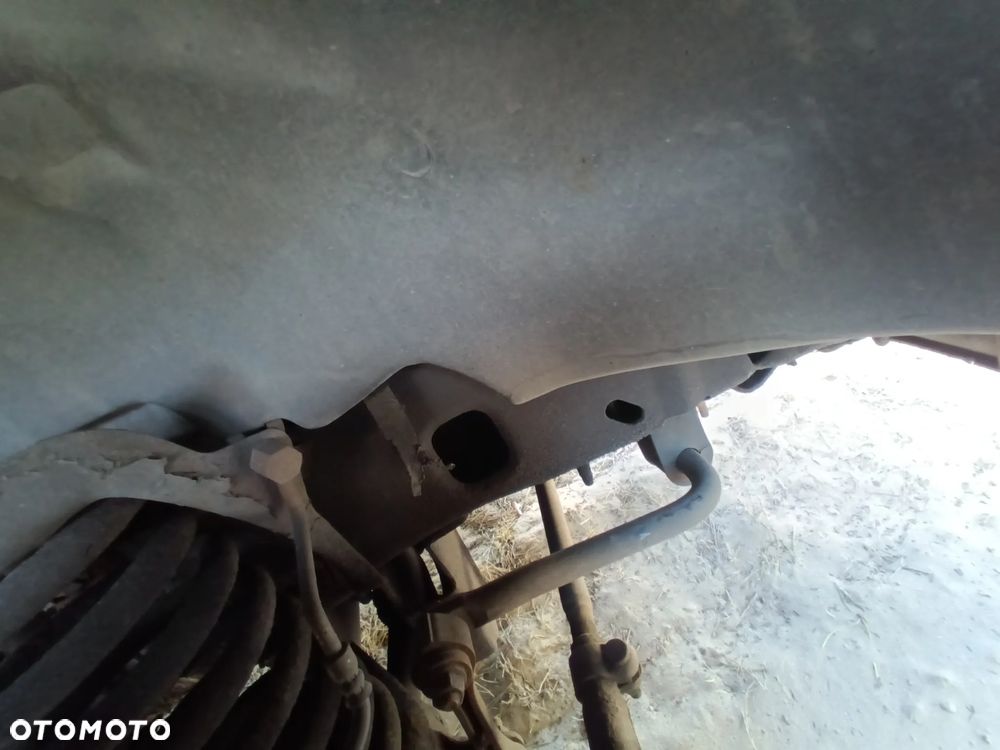 Ford Explorer Standard - 33