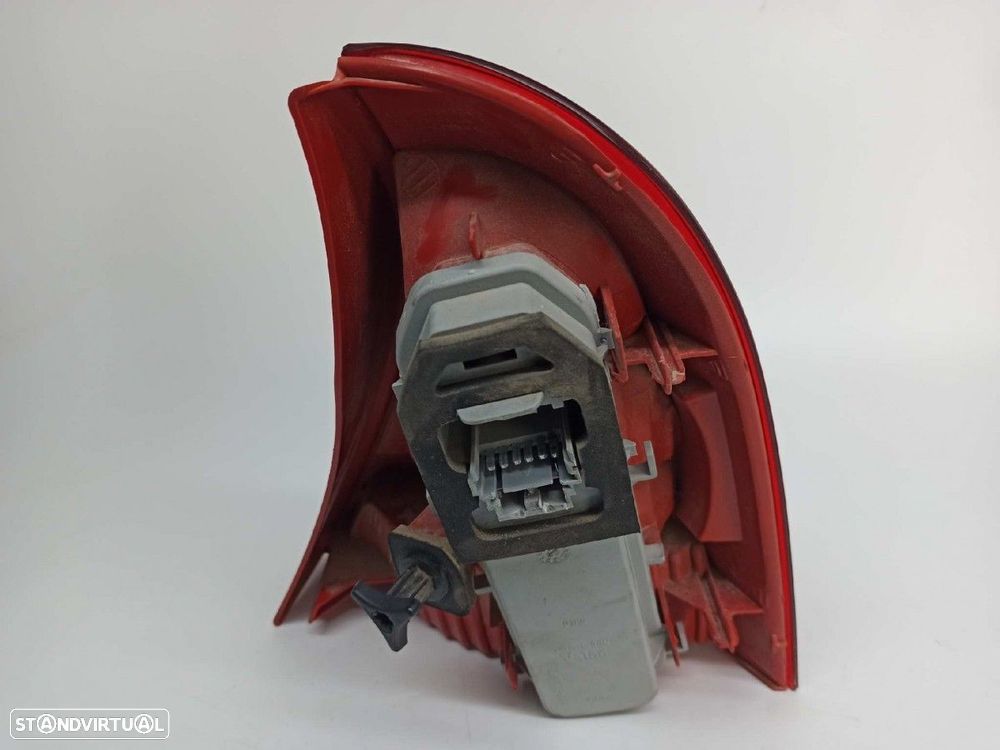 FAROLIM TRASEIRO ESQUERDO RENAULT CLIO II FASE II (B/CB0) EXPRESSION - 8
