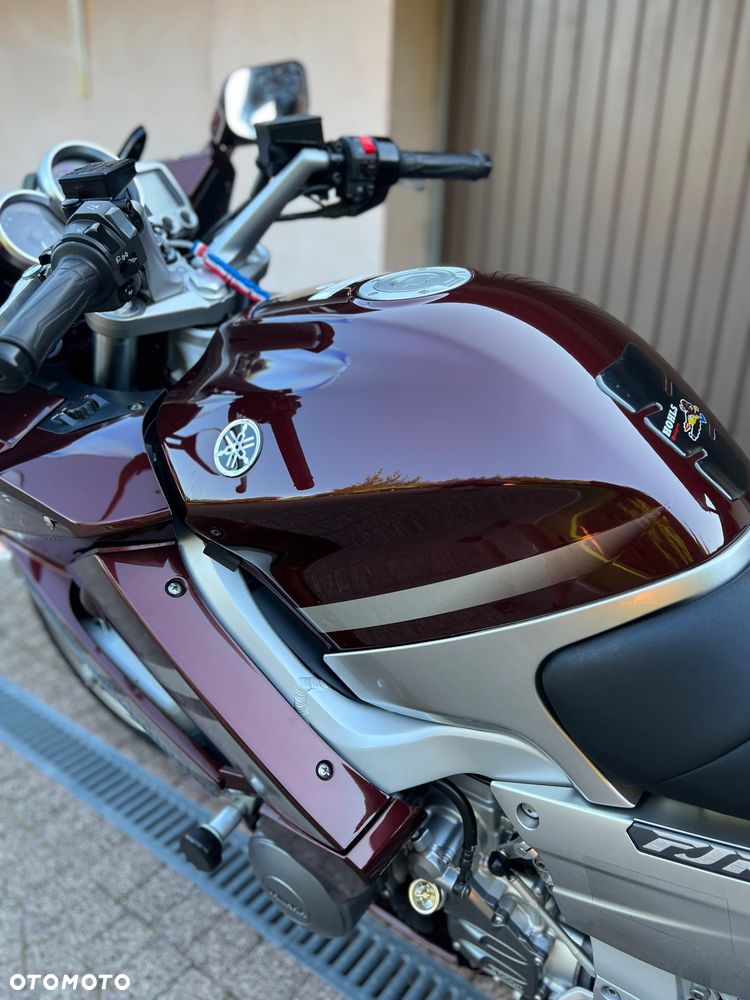Yamaha FJR - 21