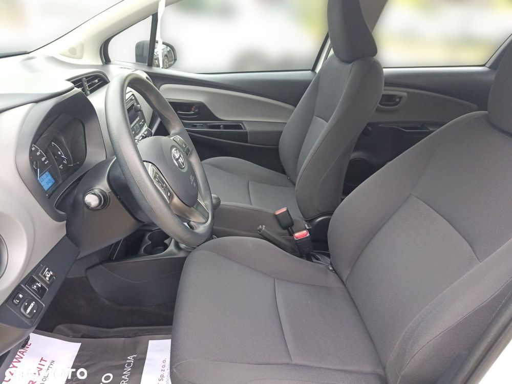 Toyota Yaris - 15