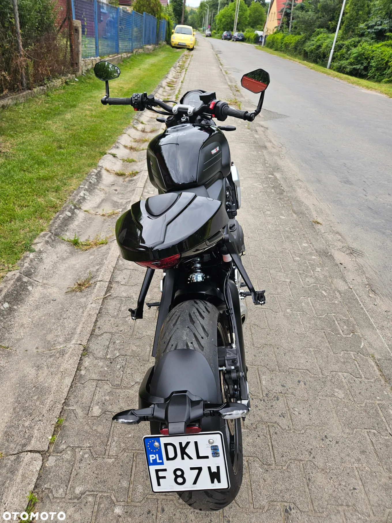 Triumph Trident - 18