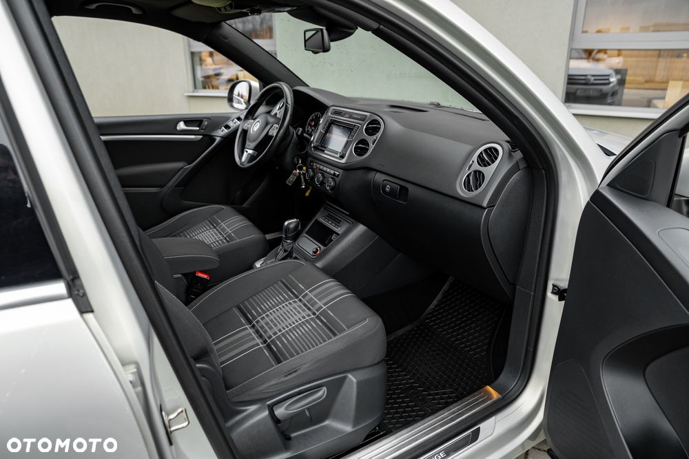 Volkswagen Tiguan 2.0 TDI SCR 4MOTION BlueMotion Technology DSG Lounge Sport & Style - 21