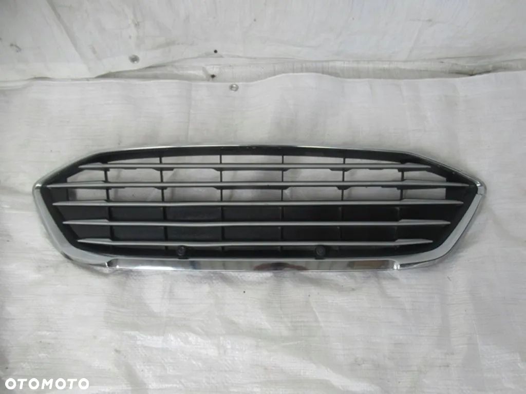 FORD FOCUS MK4 ATRAPA GRILL CHROM - 1
