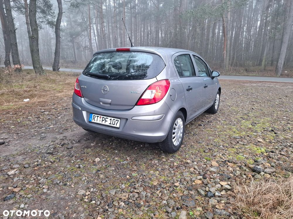 Opel Corsa 1.2 16V Cosmo - 10