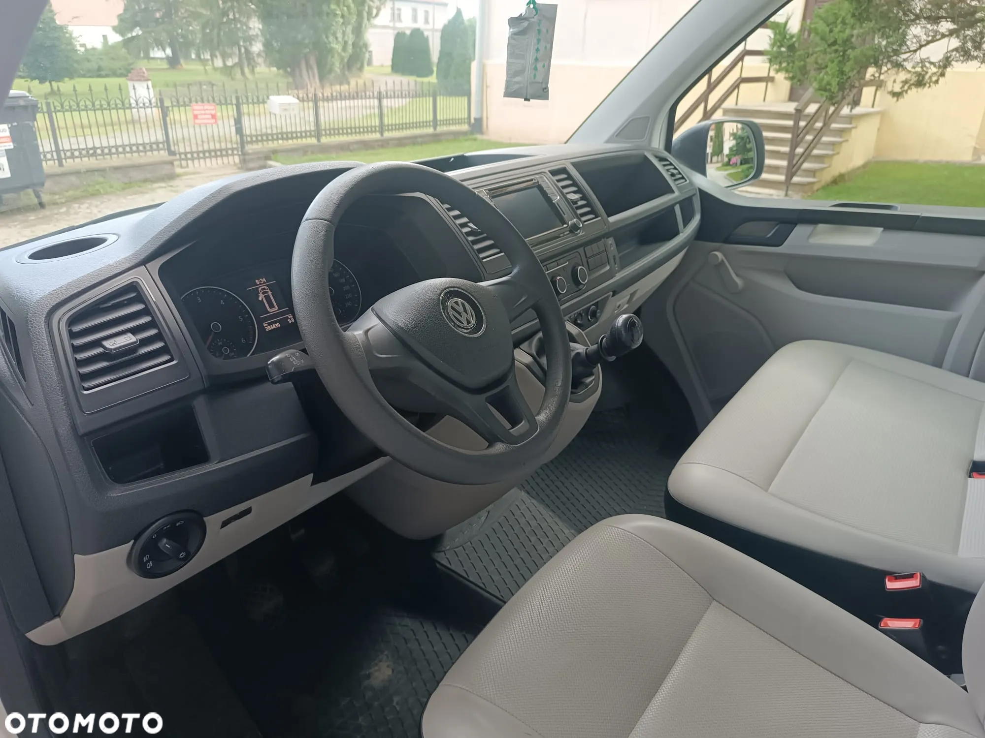 Volkswagen Transporter T6 TDI L1H1 - 9