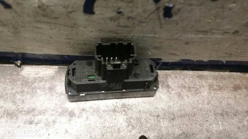 COMANDO ANTI NEVOEIRO FORD MONDEO IV 2008 -6M2T18C621AC - 3