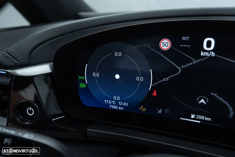 Porsche Macan Electric 4 - 34