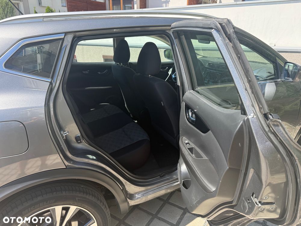 Nissan Qashqai - 16